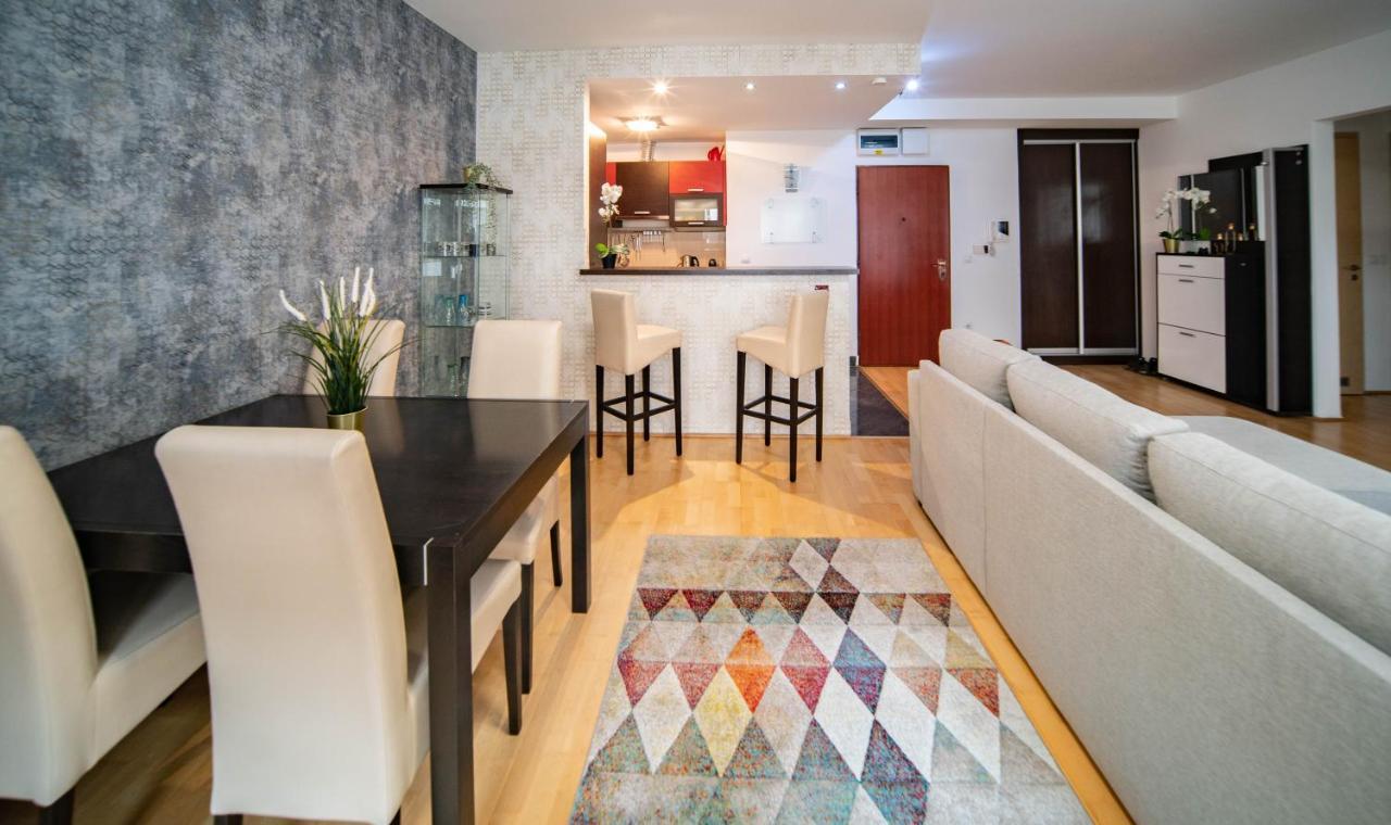 Free Parking! Soho Budapest 101, 4 Ppl, Ac, Superfast Wifi, Tv מראה חיצוני תמונה